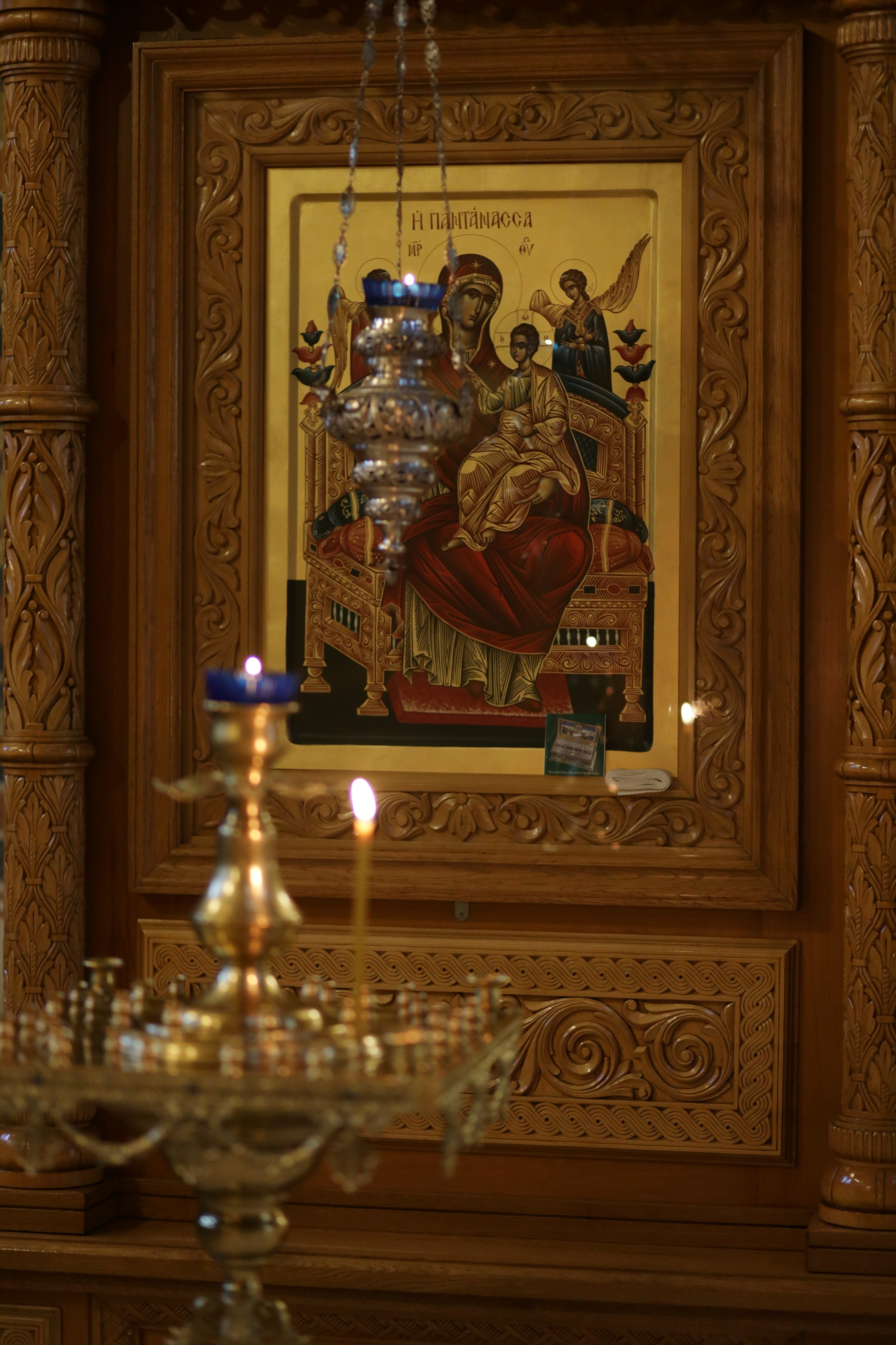 Икона Божией Матери «Всецарица»